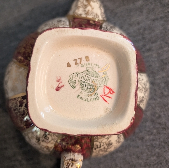 Arthur Wood Red and White Striped Porcelain Teapot with Gold Floral Design, 4278 - Picture 9 of 9